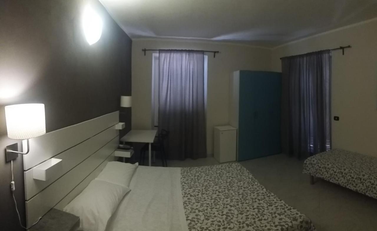 Hotel Malibu สโปตัวร์โน ภายนอก รูปภาพ